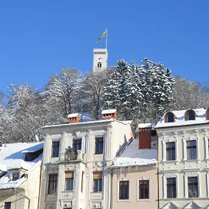 https://i-design-apartment.hotels-in-ljubljana.com